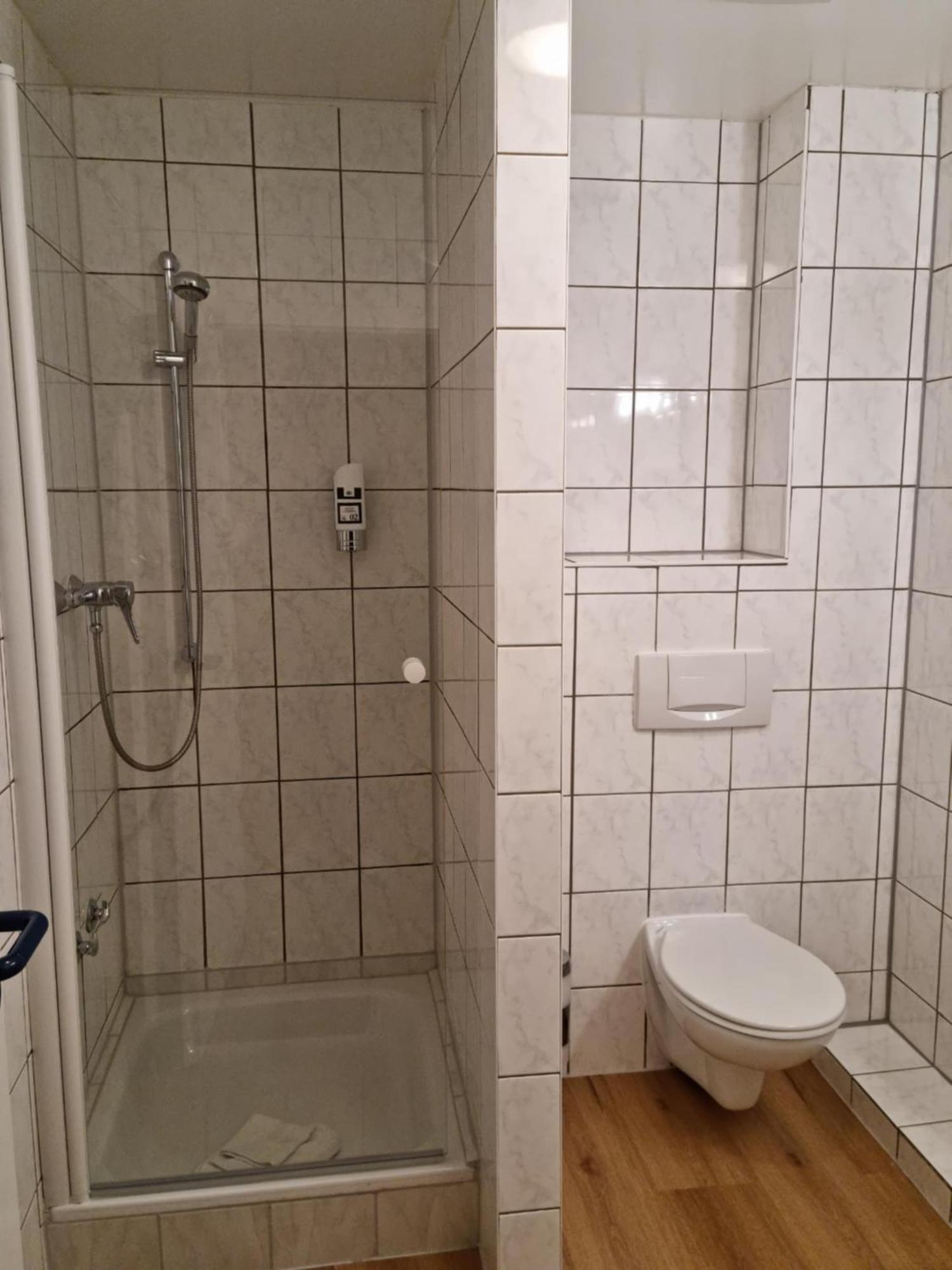 Erbenholz Hotel Laatzen Kültér fotó